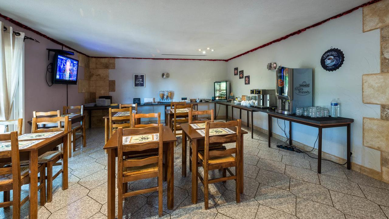Hotel Logis La Grande Bastide Oraison Esterno foto